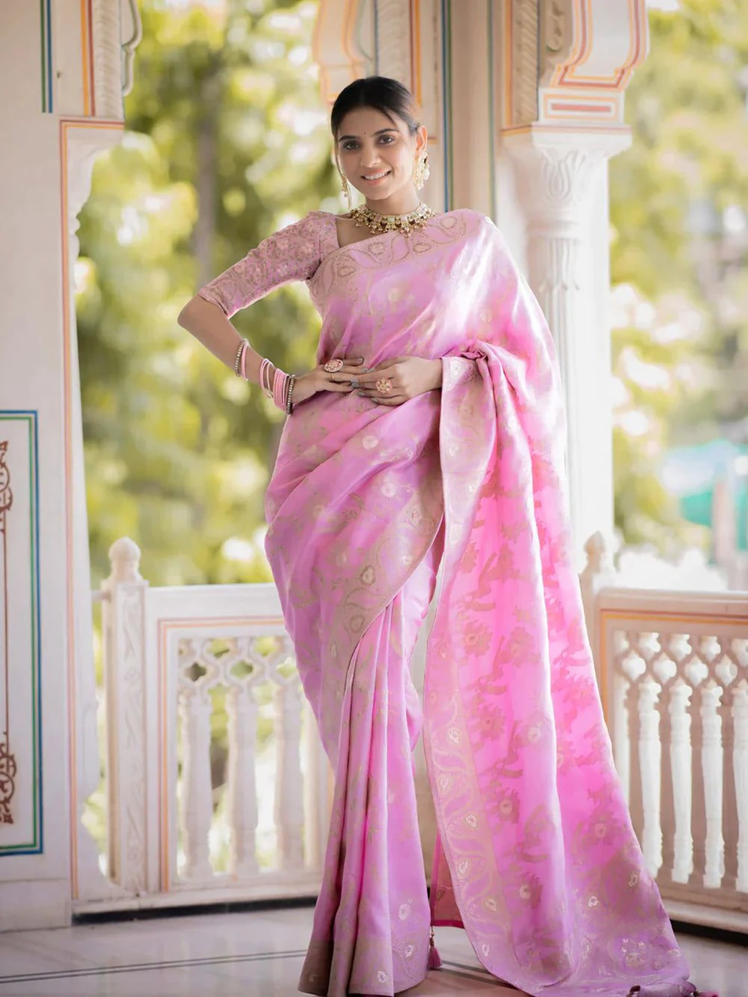 

Anjaneya Sarees Woven Design Zari Banarasi Saree, Pink