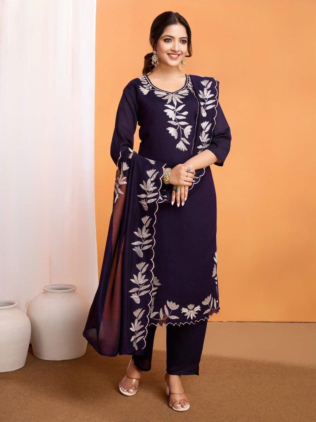 

LeeliPeeri Designer Women Embroidered Regular Kurti with Trousers & With Dupatta, Purple