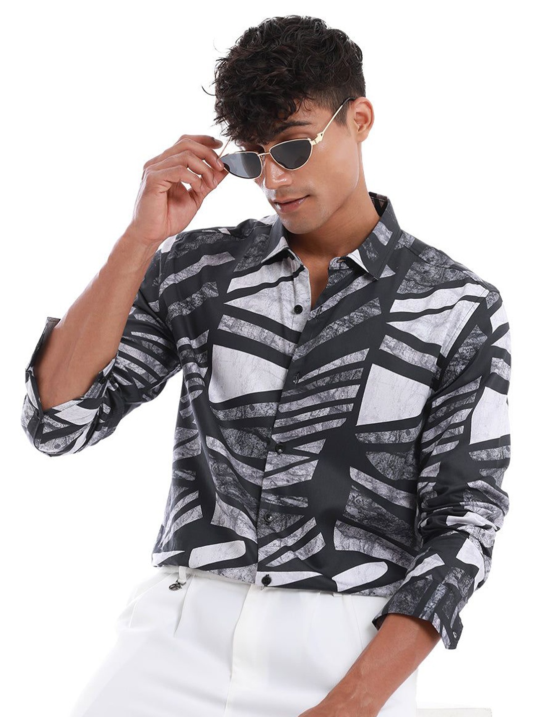 

Banana Club Men Relaxed Slim Fit Opaque Printed Casual Shirt, Black