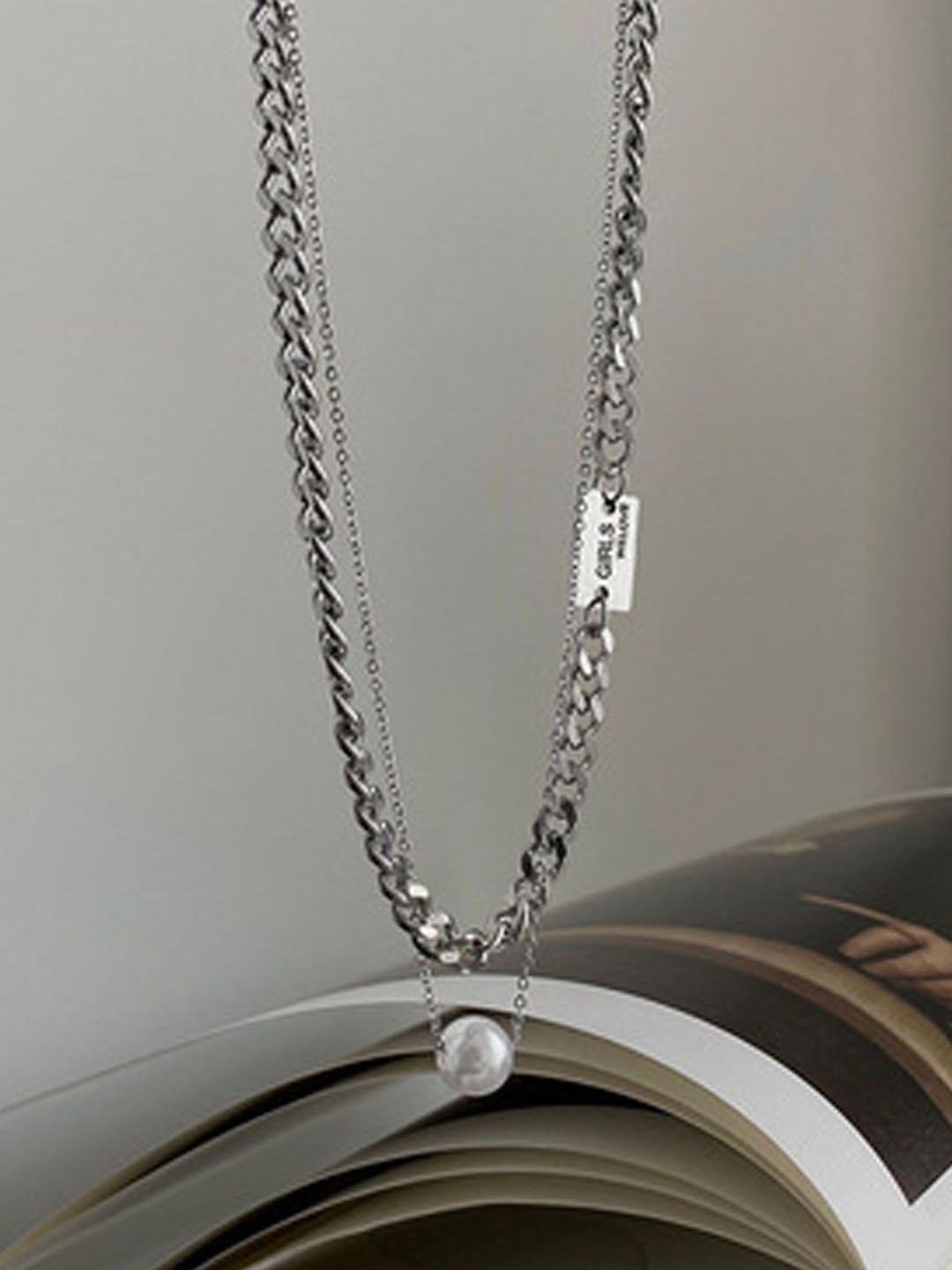 

StyleCast Elegant Silver-Toned Pearls Beaded Layered Necklace