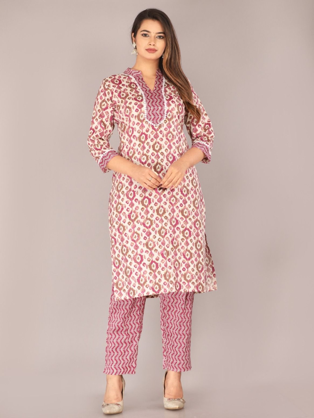 

ARANGETRAM Women Printed Regular Kurta with Trousers, Pink
