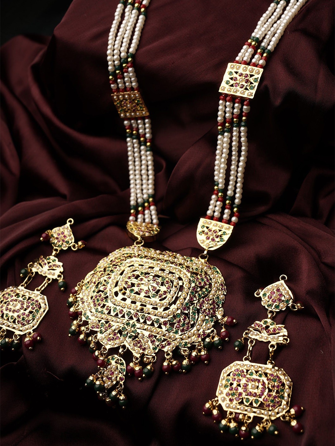 

STYLE DECO Gold-Plated Pearls Beaded Jewellery Set