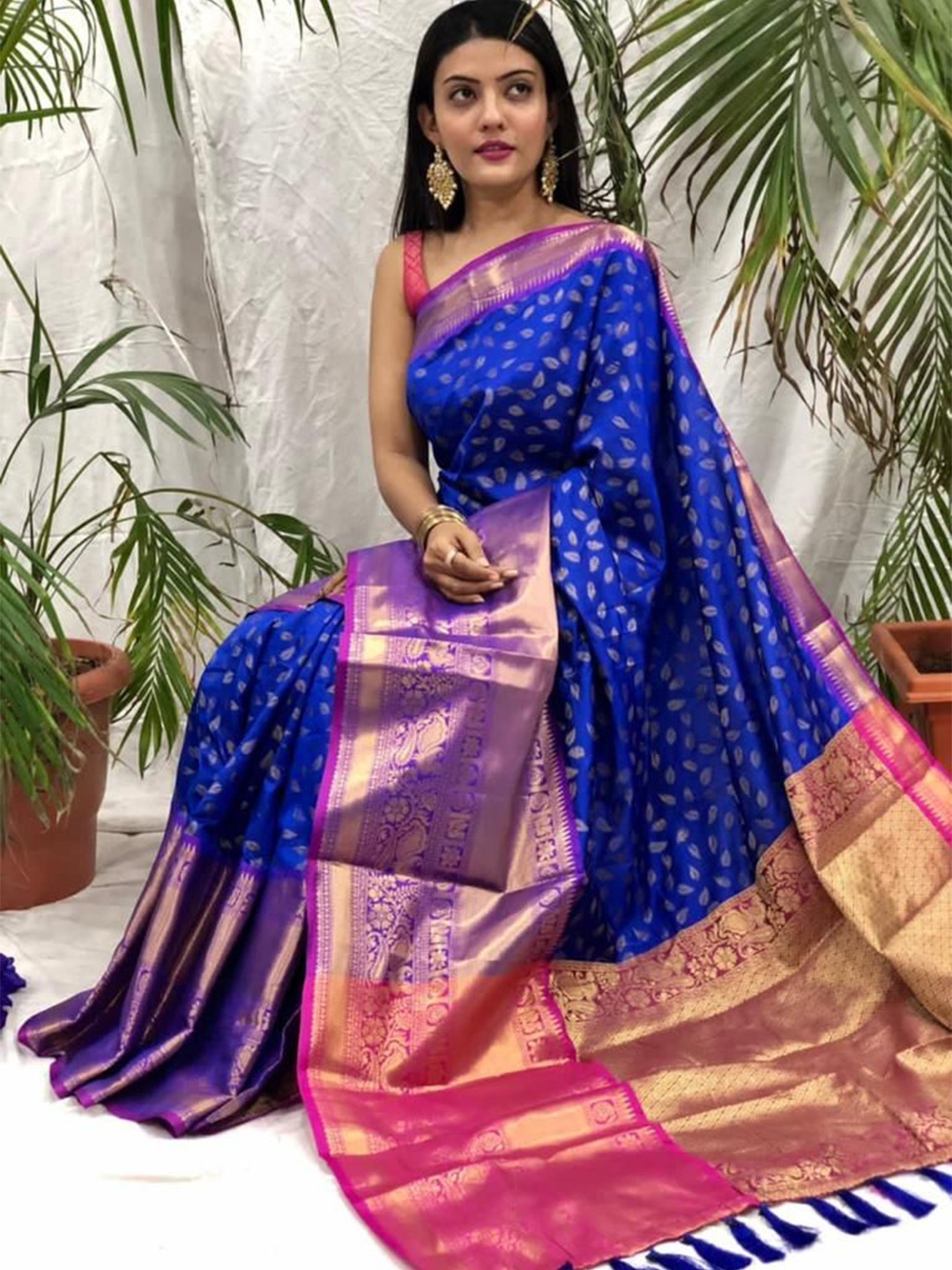 

ZIBLON Woven Design Zari Pure Silk Kanjeevaram Saree, Blue