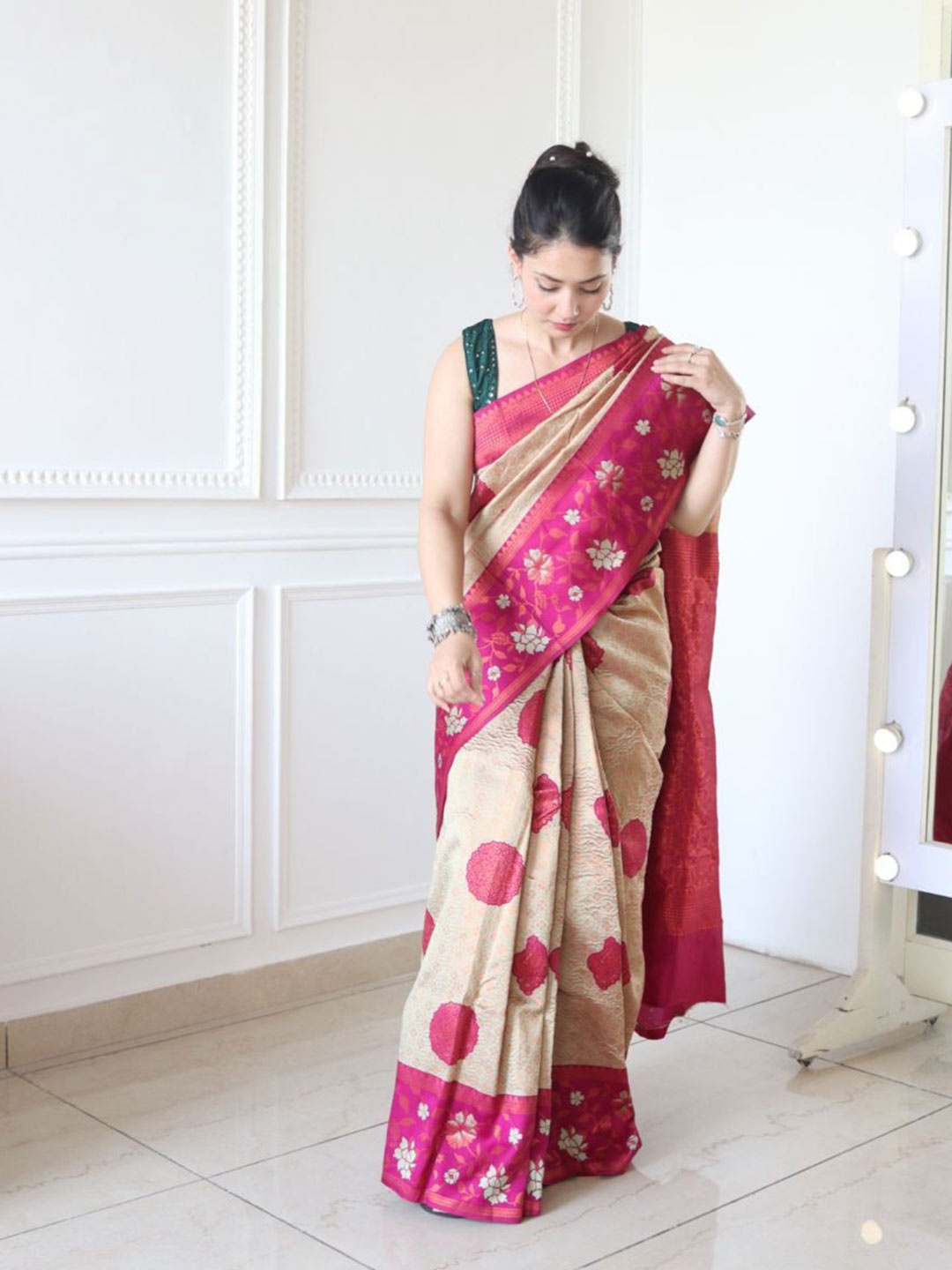 

choiceit Woven Design Zari Pure Silk Saree, Pink