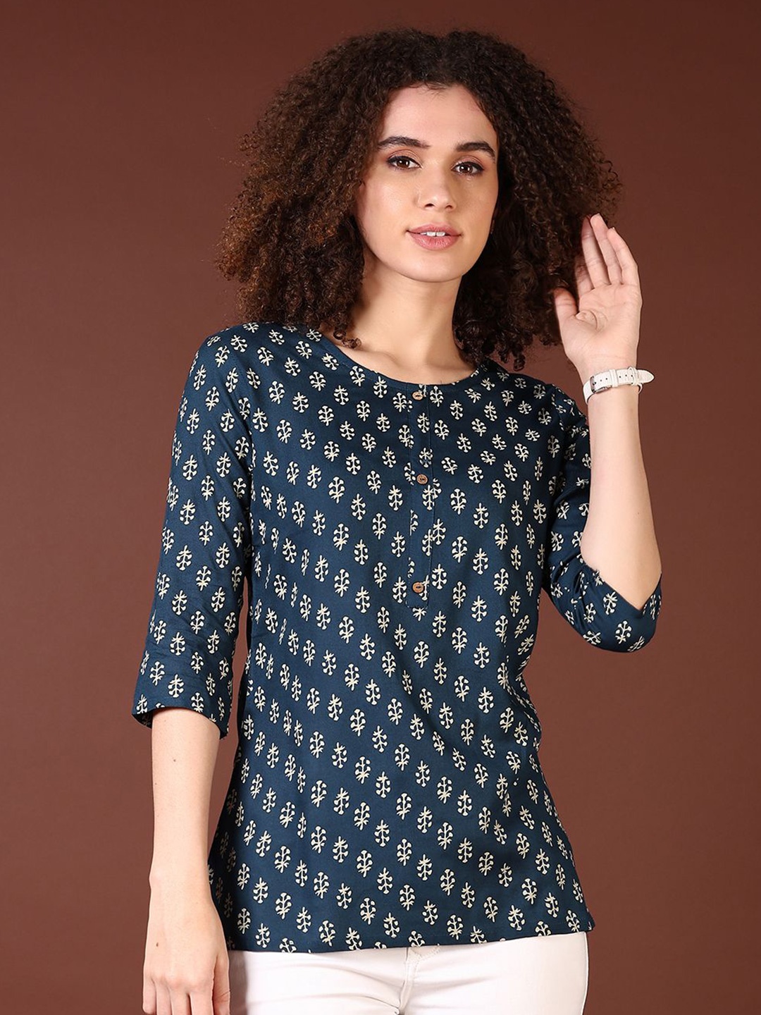 

V-Mart Floral Printed Kurti, Navy blue