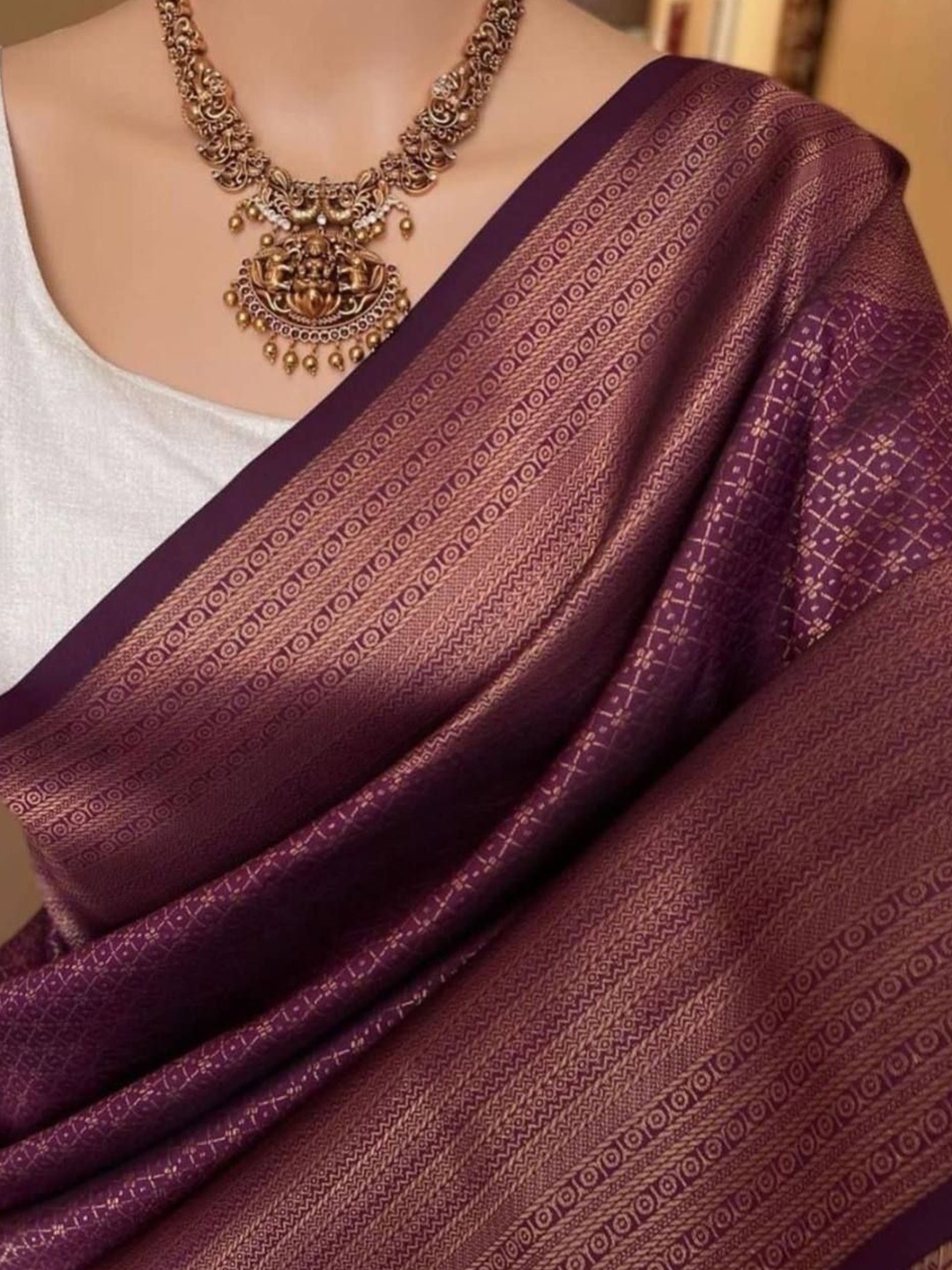 

Fashion Ritmo Woven Design Pure Silk Saree, Purple
