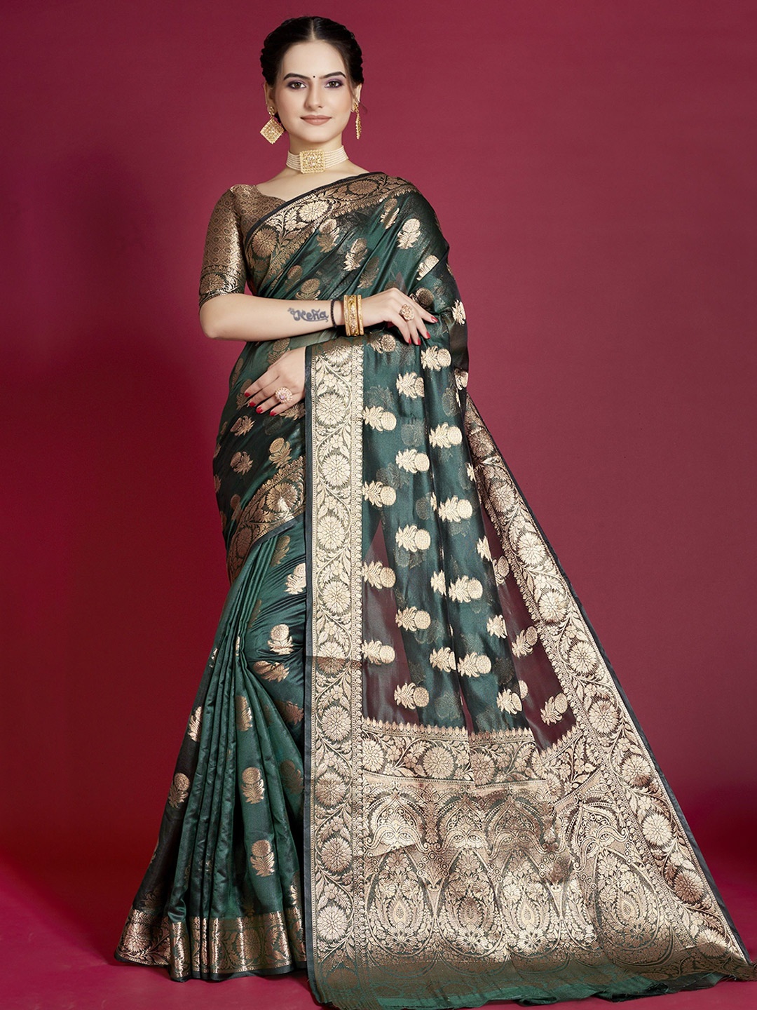 

Melok Woven Design Zari Organza Banarasi Saree, Green