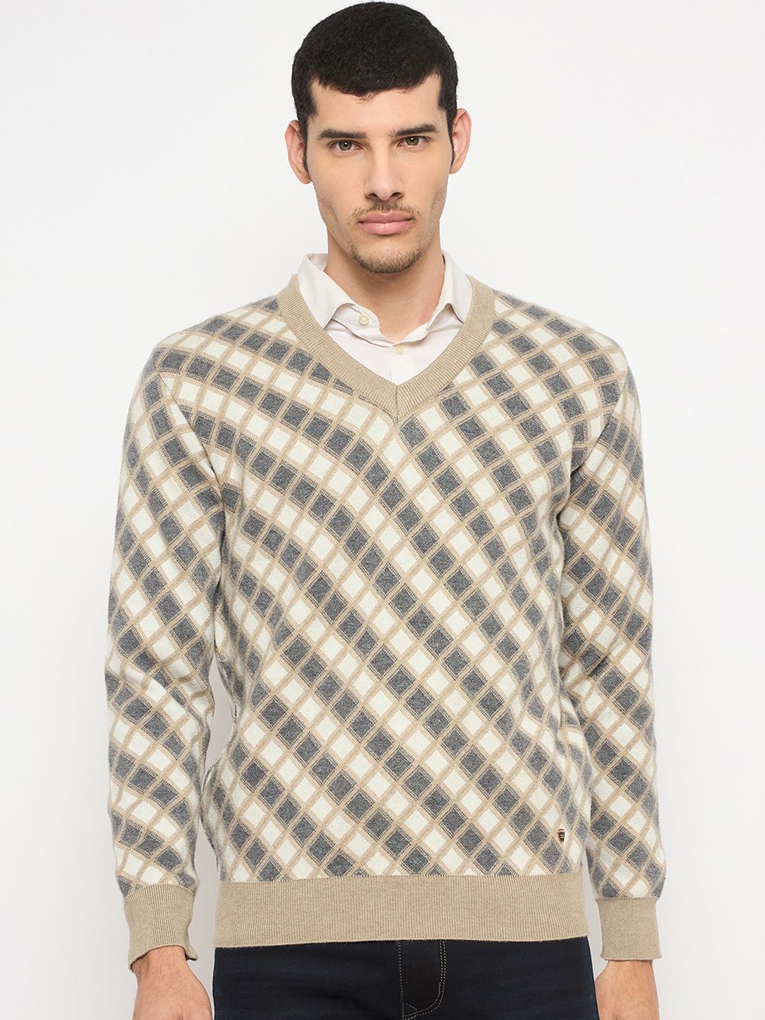 

Duke Men Self Design V-Neck Acrylic Sweater, Beige