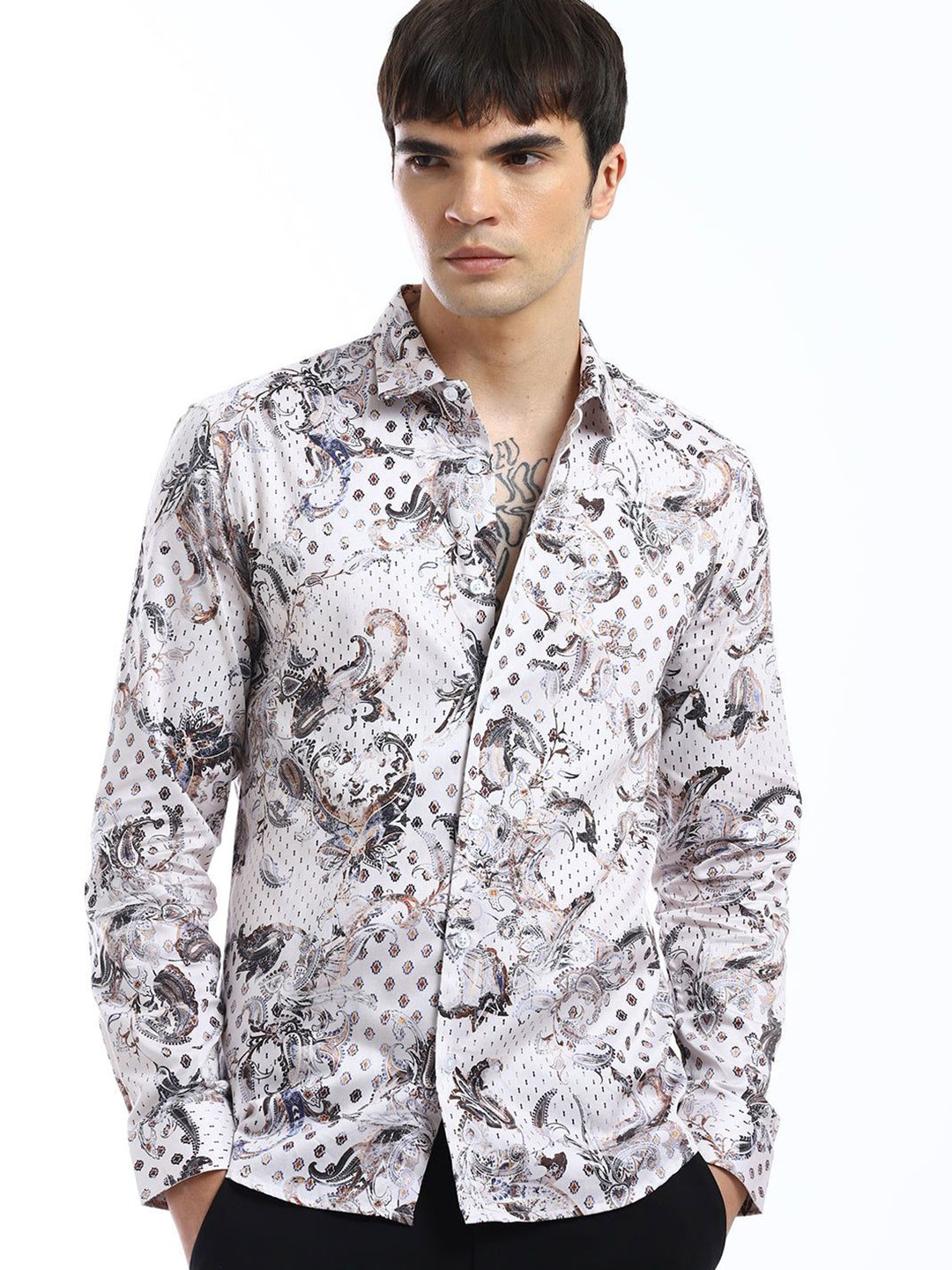 

Banana Club Men Relaxed Slim Fit Floral Opaque Printed Casual Shirt, White