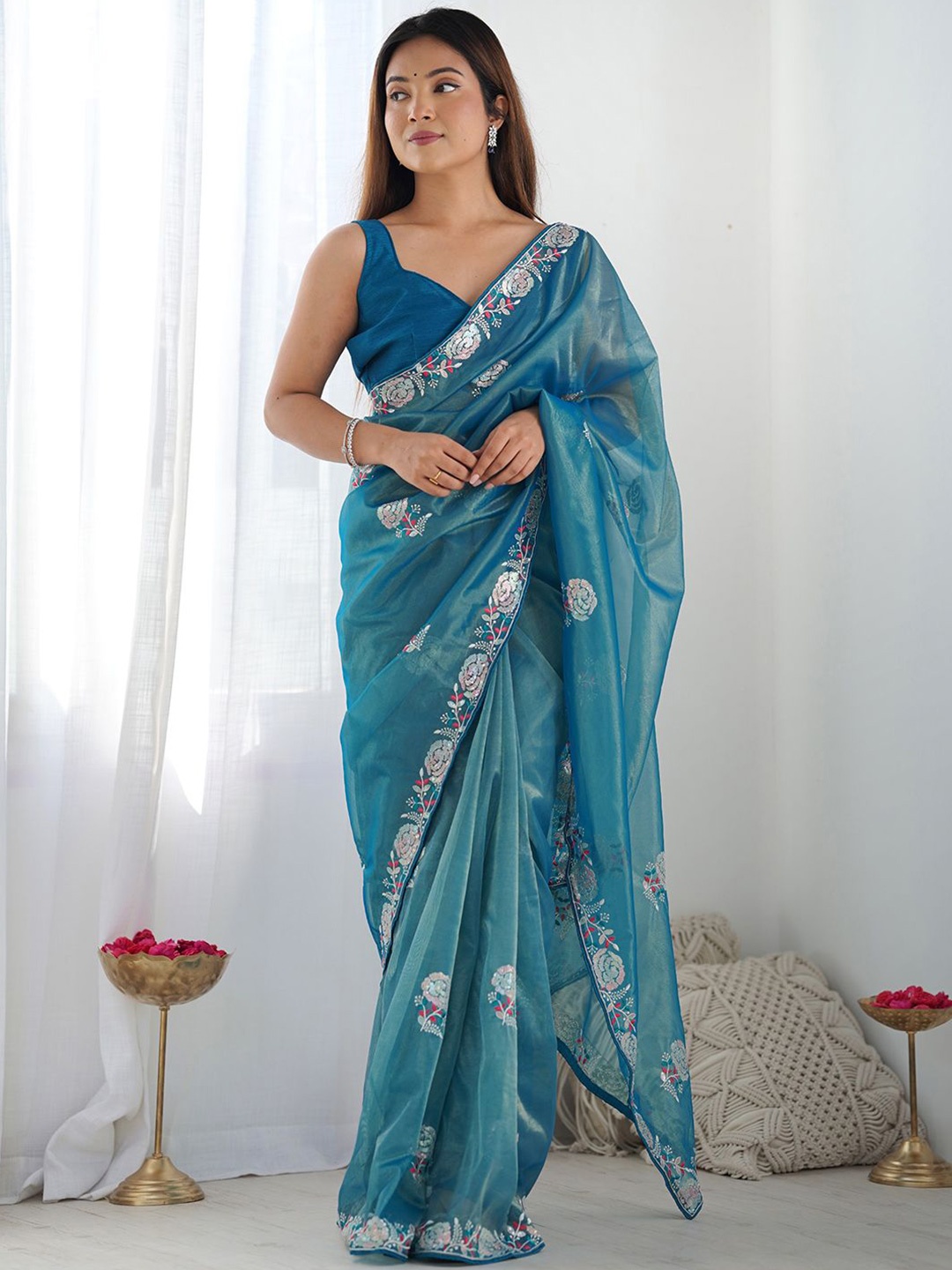 

Panzora Floral Sequinned Net Designer Saree, Teal