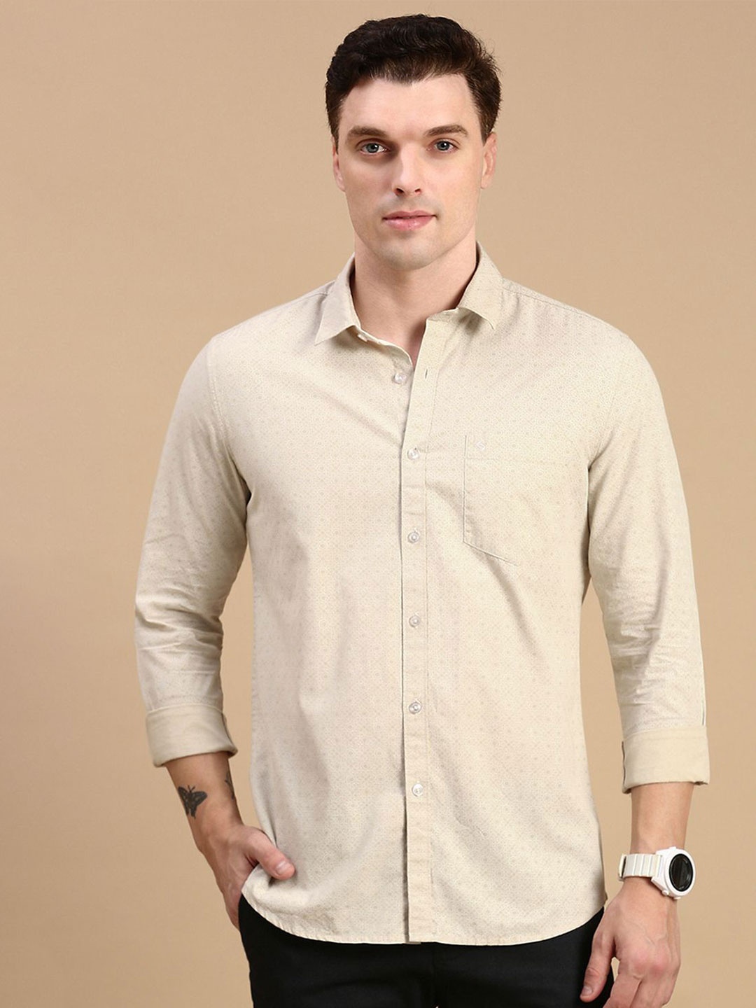 

Classic Polo Men India Slim Fit Spread Collar Geometric Printed Cotton Casual Shirt, Beige