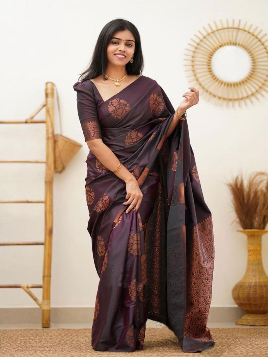 

Mitera Floral Zari Art Silk Banarasi Saree, Purple