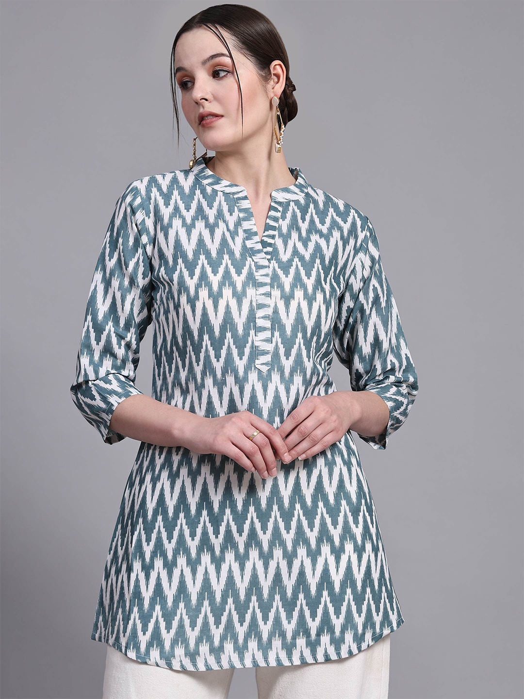 

Kalavrund Creation Chevron Printed Kurti, Green