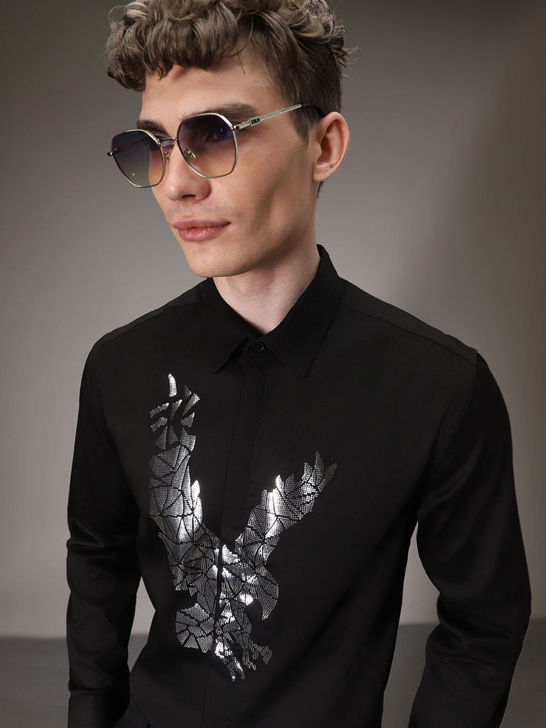 

Banana Club Men Classic Slim Fit Animal Opaque Semiformal Shirt, Black