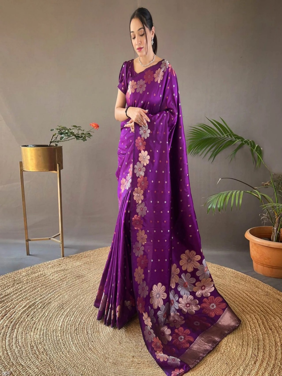 

revika Woven Design Zari Pure Silk Kanjeevaram Saree, Purple