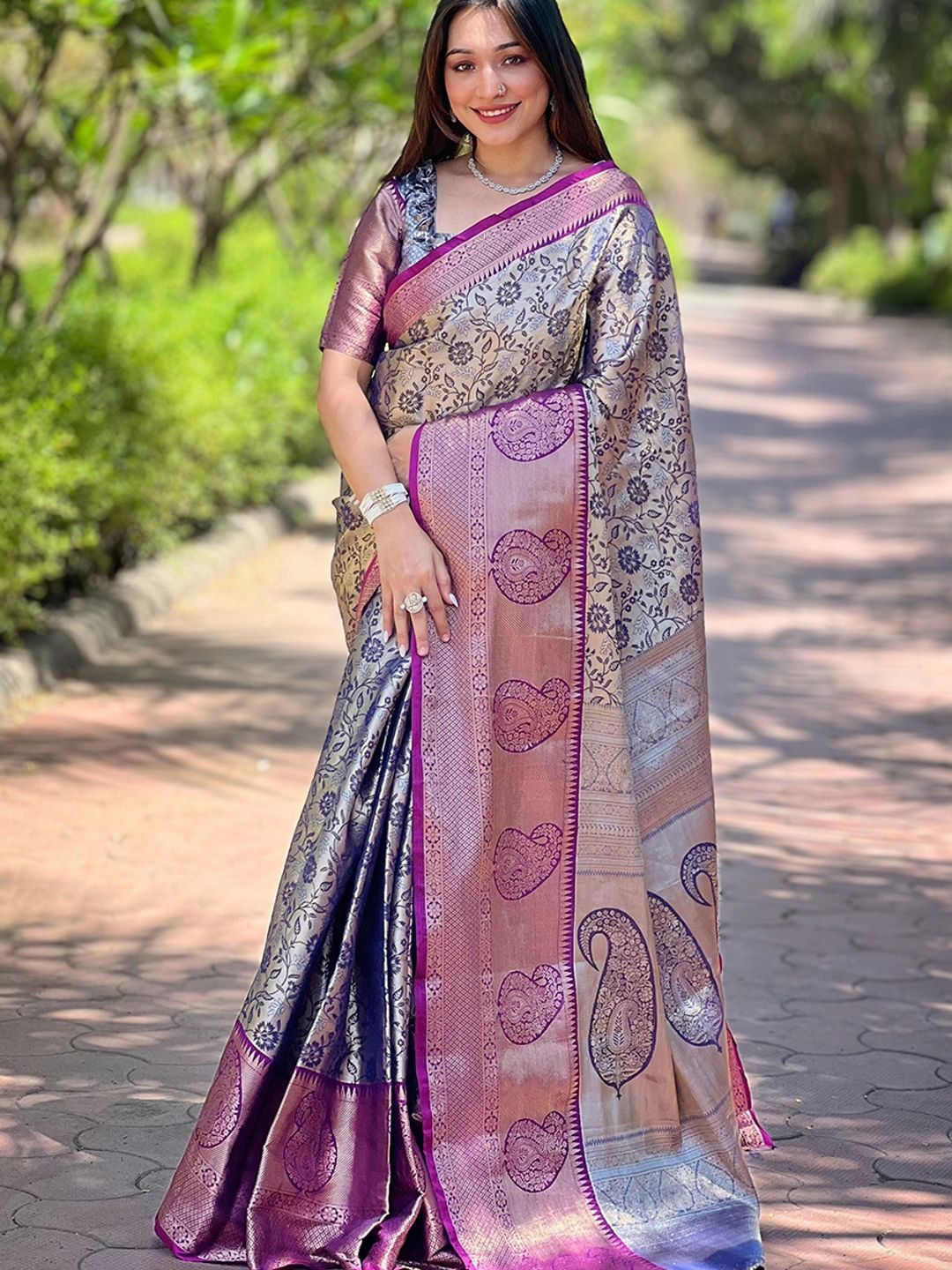 

Suha Art Silk Kanjeevaram Saree, Navy blue