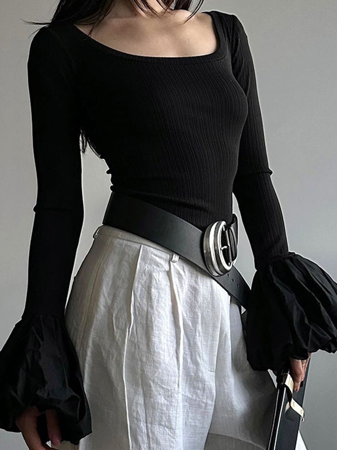 

LULU & SKY Bell Sleeve Top, Black