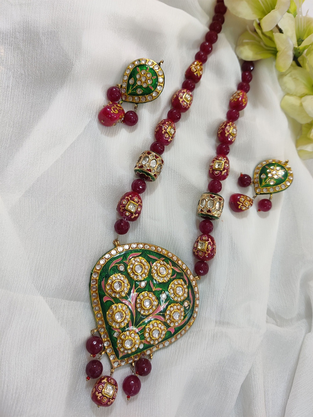 

STYLE DECO Gold-Plated Kundan Stone Studded & Beaded Meenakari Jewellery Set