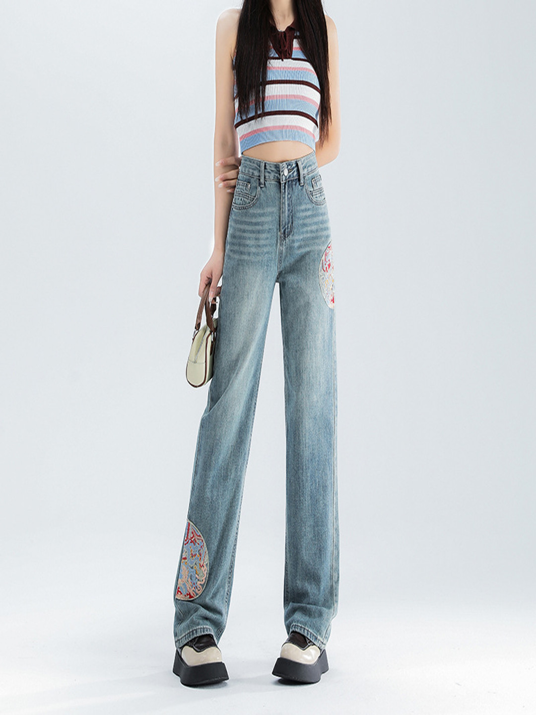 

StyleCast x Revolte Women Boyfriend Fit Heavy Fade Embroidered Jeans, Blue