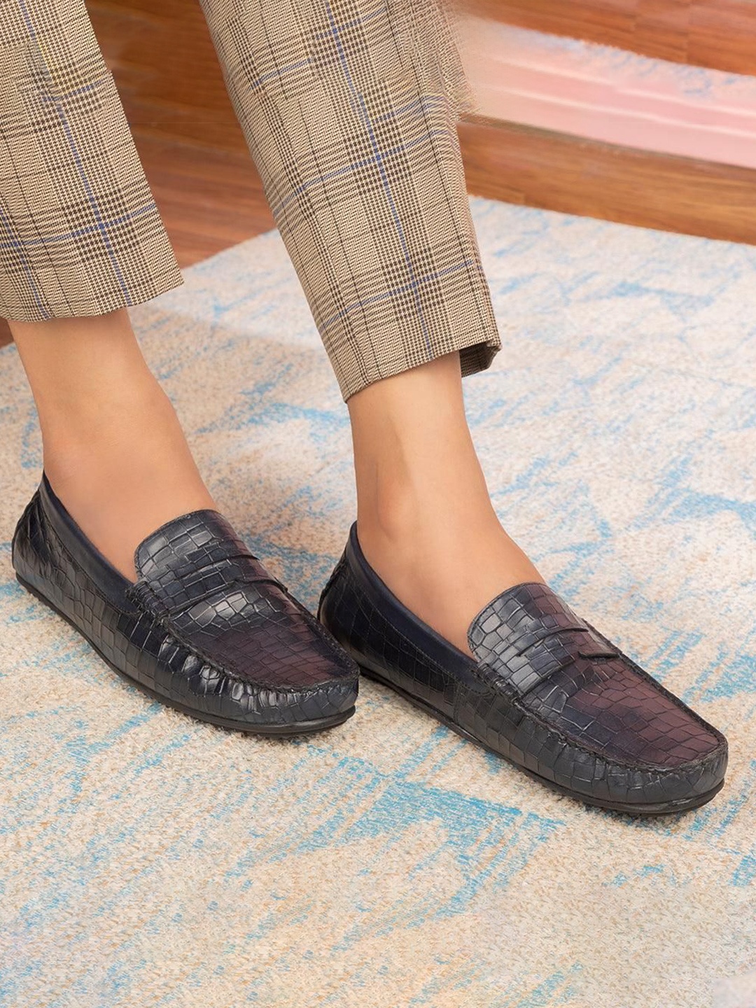 

Tresmode Men The Avyo Blue Leather Loafers