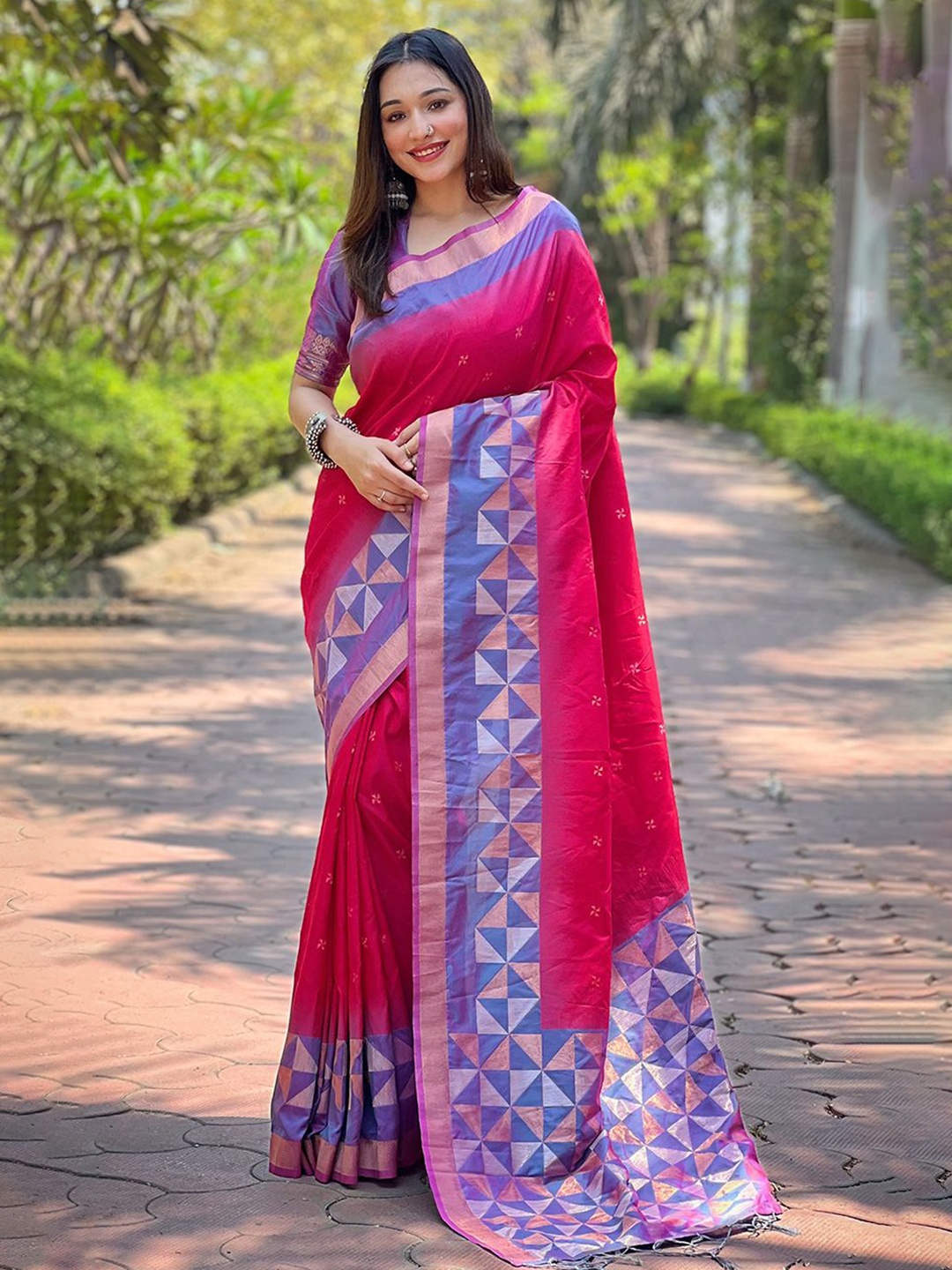 

Suha Art Silk Kanjeevaram Saree, Red