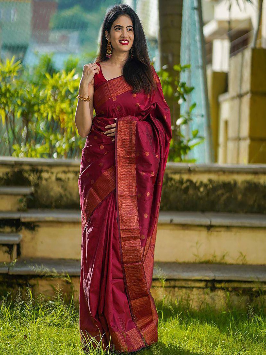 

Anjaneya Sarees Ethnic Motifs Zari Silk Blend Banarasi Saree, Red