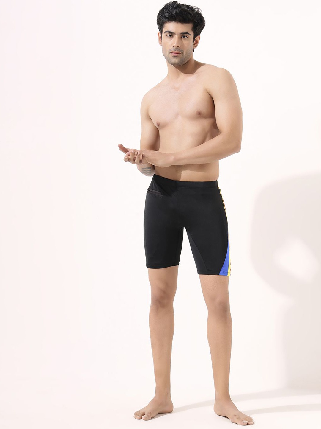 

LYCOT Men Colourblocked Swim Bottoms, Black