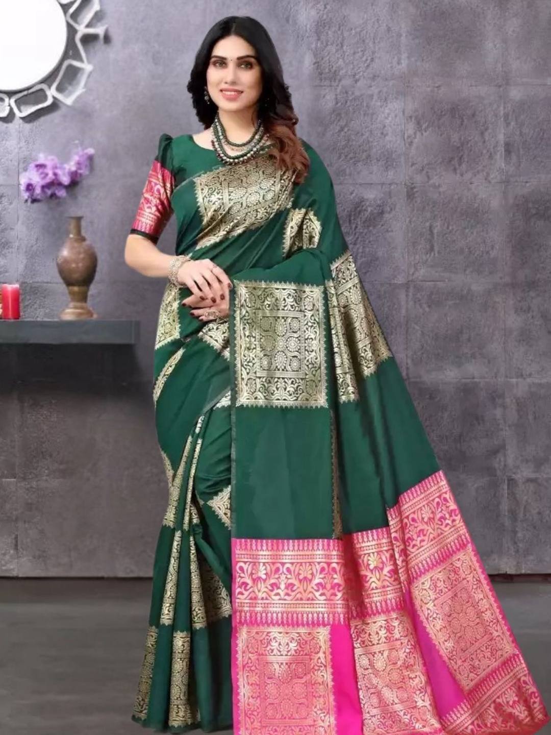 

MAGMINA Woven Design Zari Silk Cotton Banarasi Saree, Green