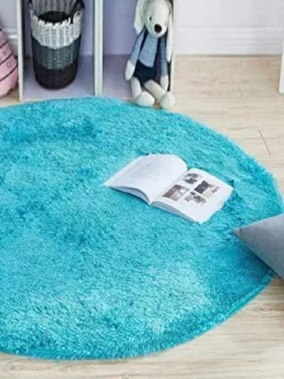 

Banchmark Home Furnishings Blue Shaggy Fluffy Round Carpet