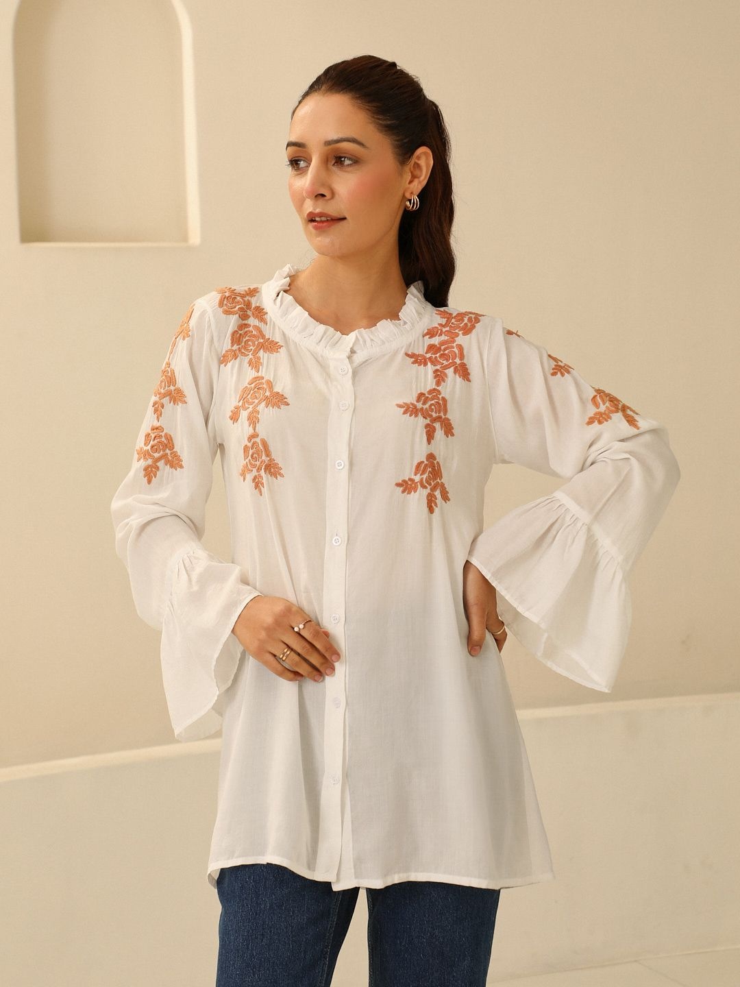 

House of Chikankari Women Woven Cotton Blend Chikankari Short Kurta White