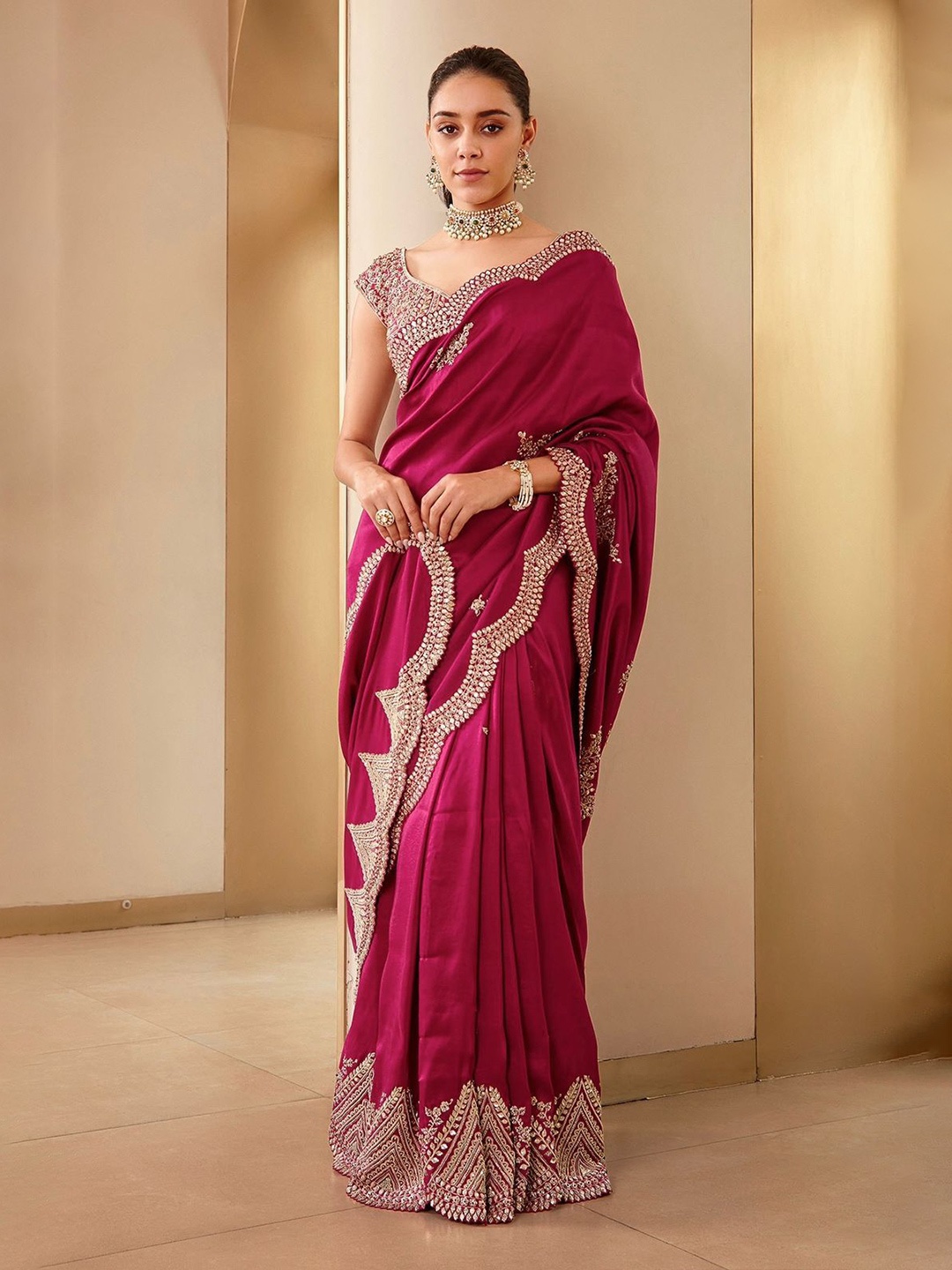 

AWRIYA Floral Sequinned Saree, Pink