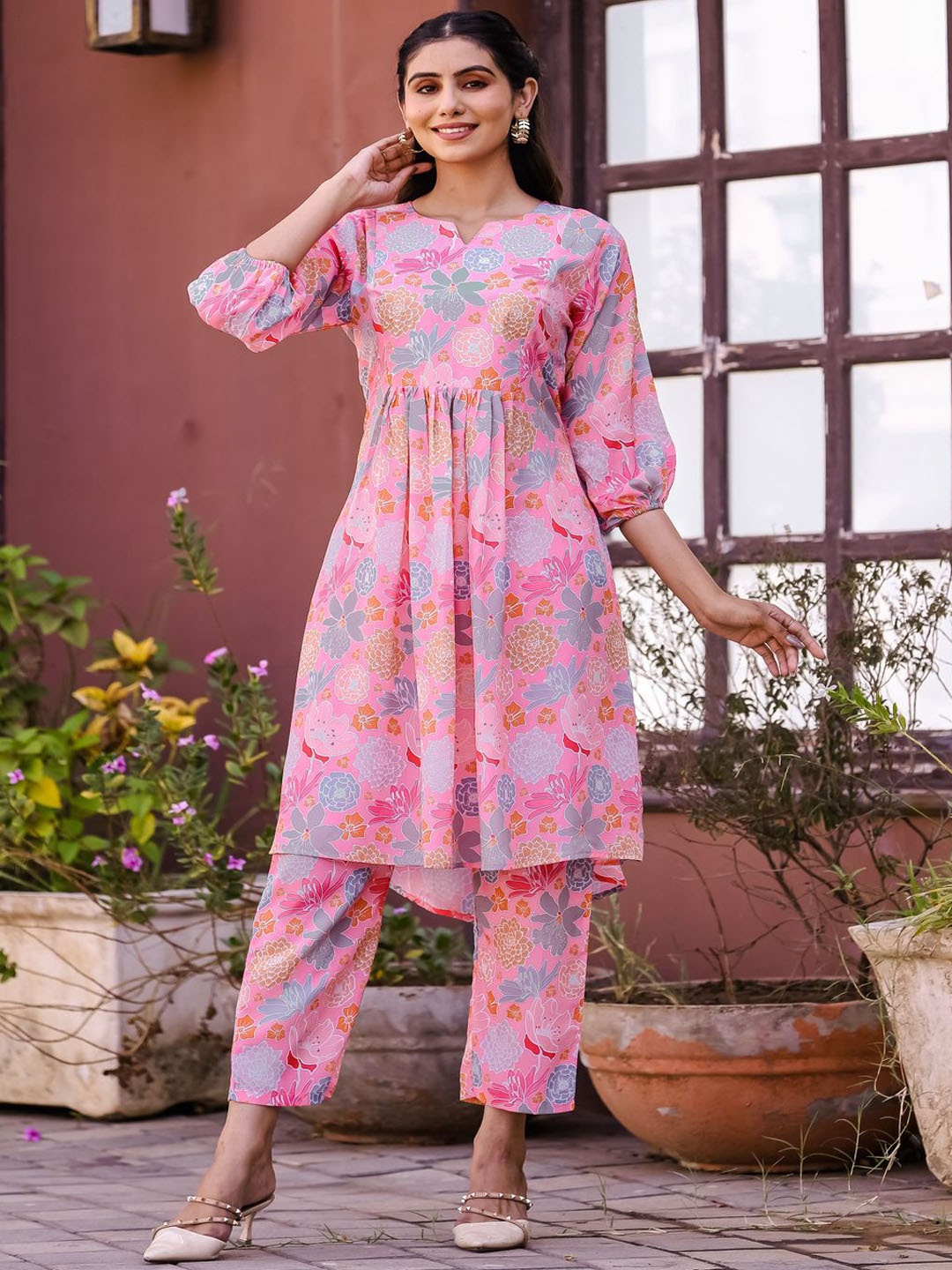 

SHISHKALA Floral Printed Notch Neck Pure Cotton Tunic And Trouser, Pink