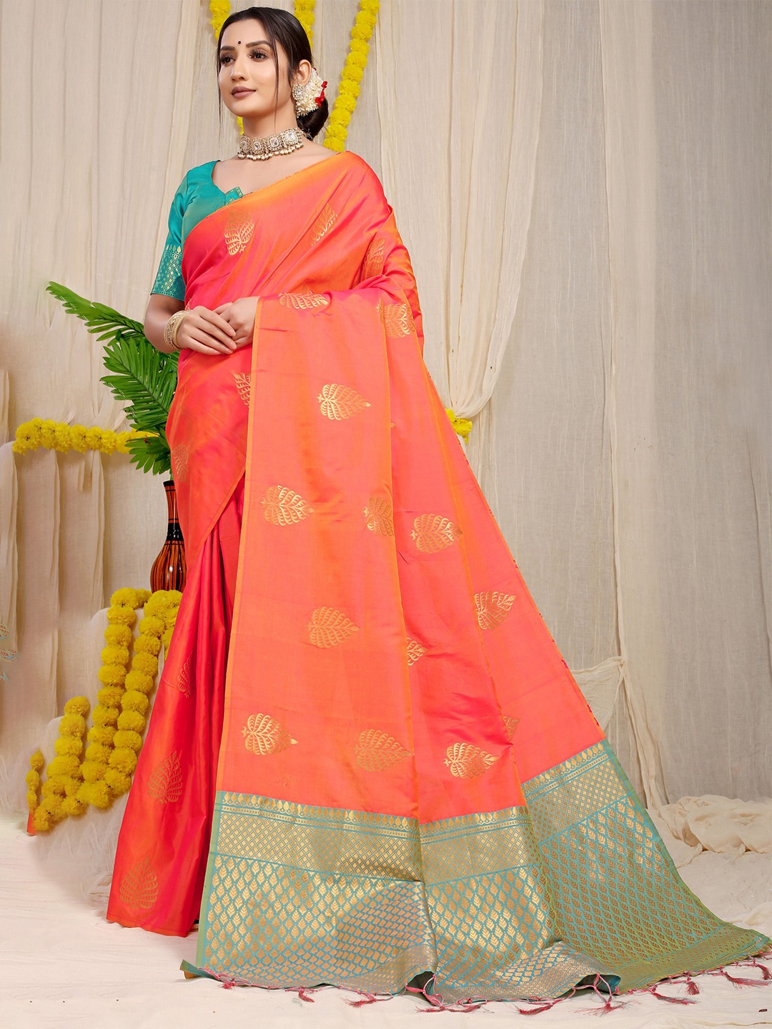 

amirat Ethnic Motifs Woven Design Zari Pure Silk Banarasi Saree, Orange
