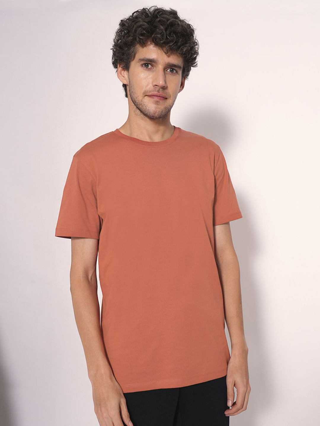 

SELECTED Men Solid Round Neck Cotton T-shirt, Red