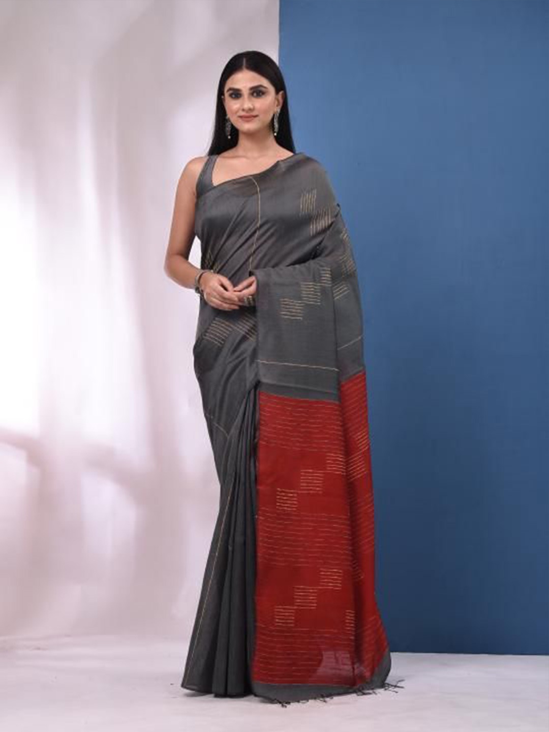 

VIBHAVARI Ethnic Motifs Woven Design Saree, Grey