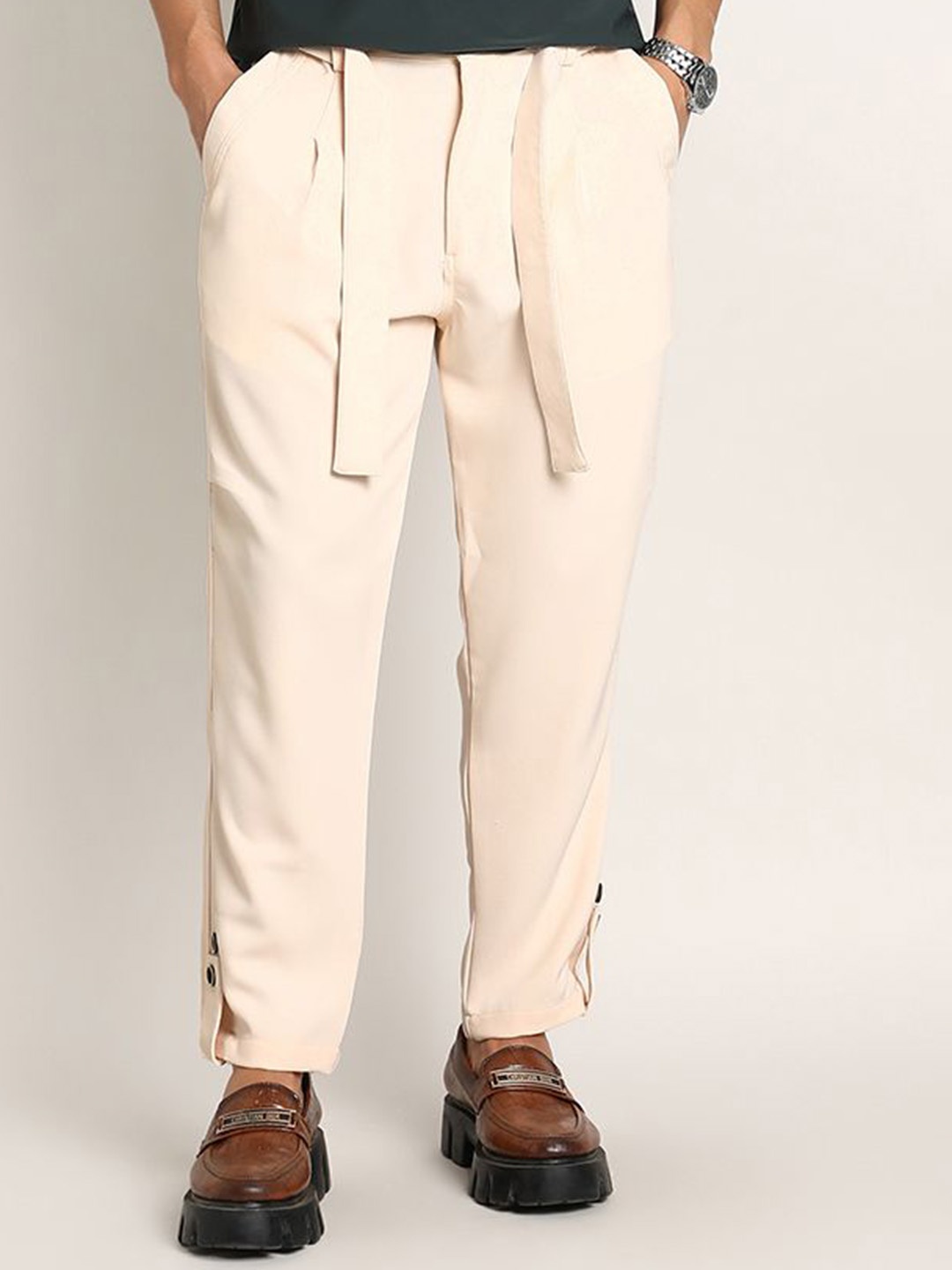 

Campus Sutra Men Comfort Trousers, White