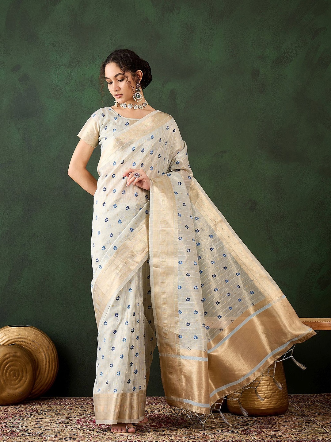 

HERE&NOW Woven Design Zari Organza Banarasi Saree, White