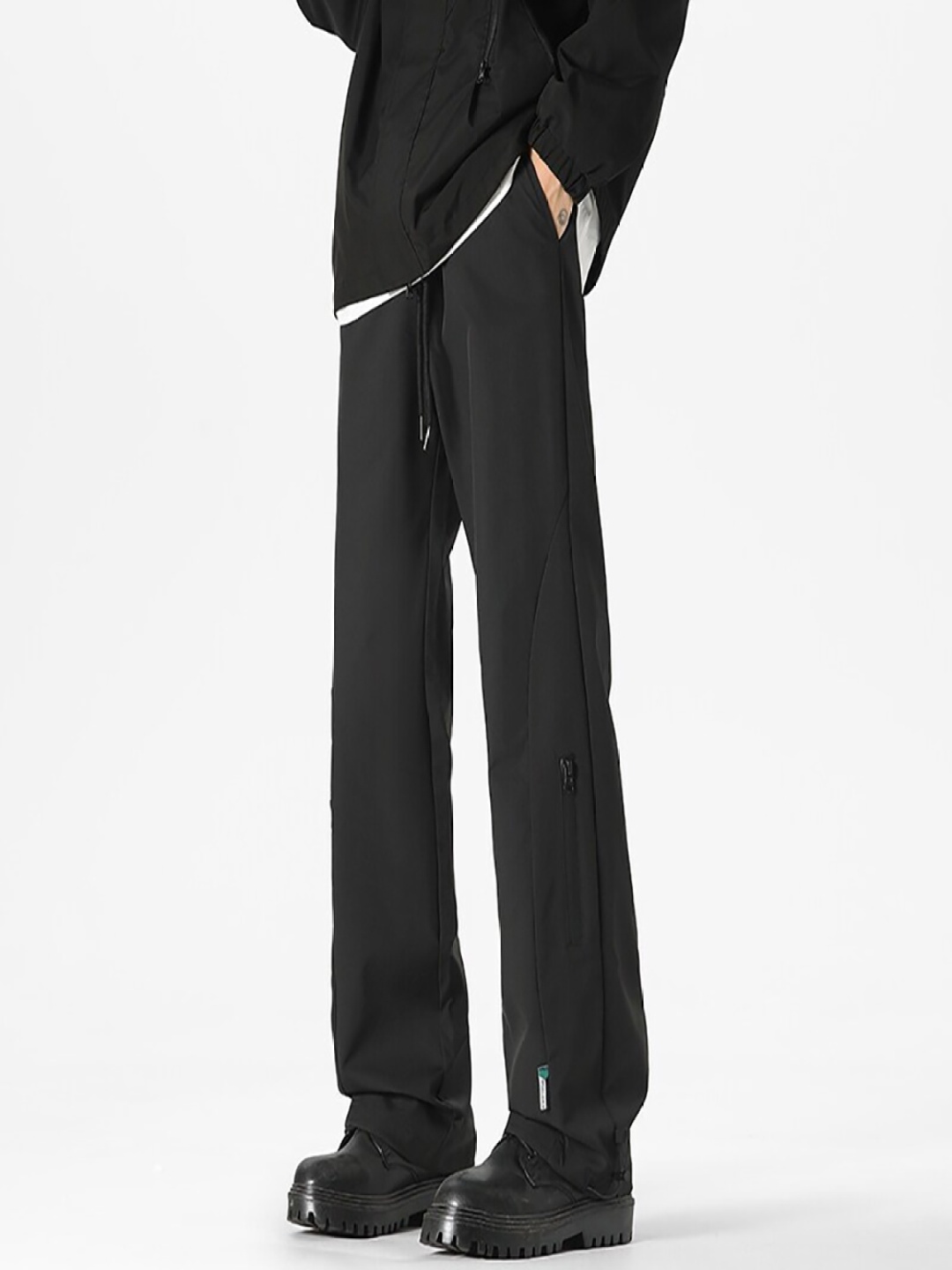 

StyleCast x Revolte Men Loose Fit Easy Wash Trousers, Black