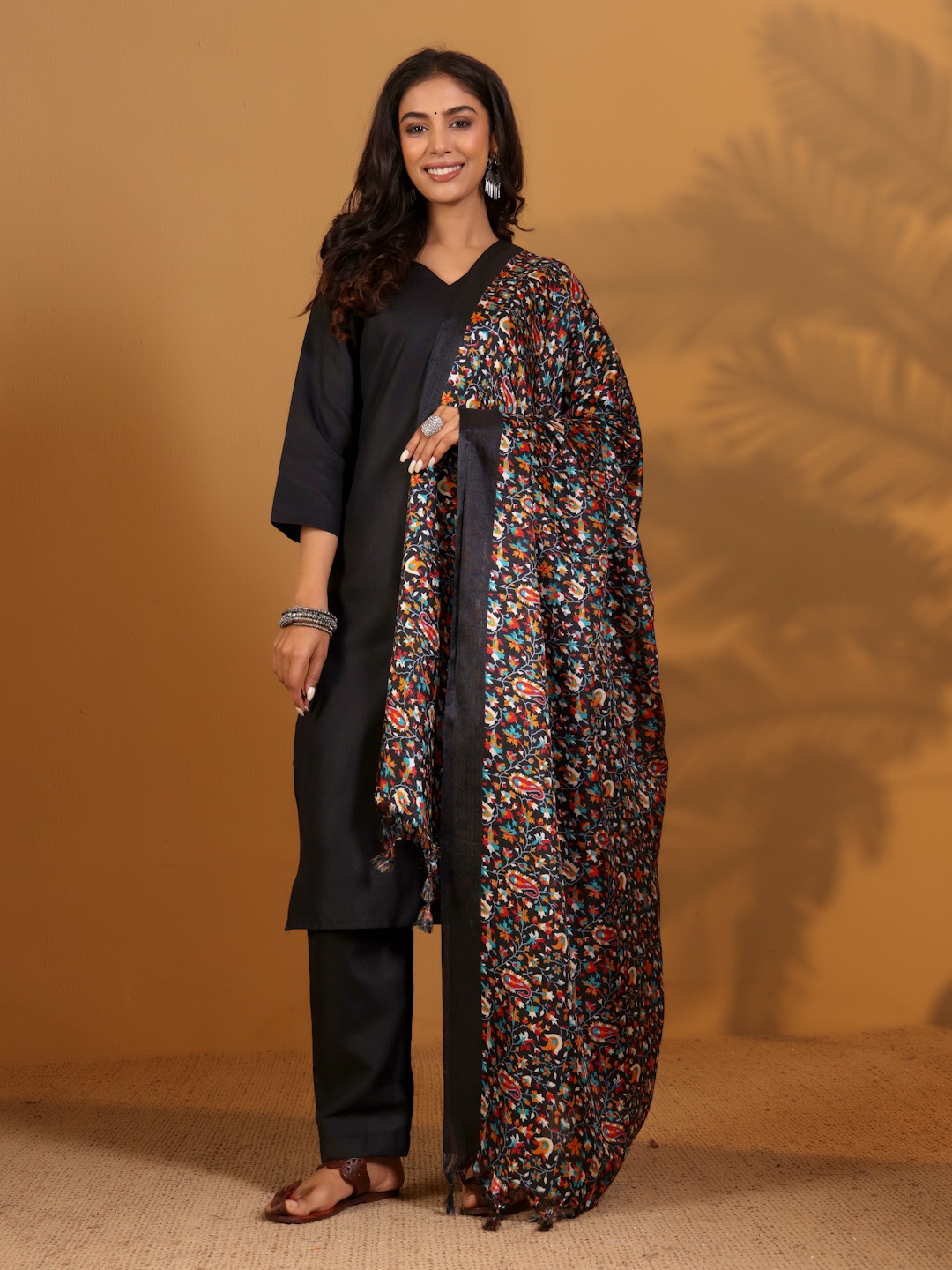 

Varanga V-Neck Straight Kurta With Trousers And Dupatta, Black