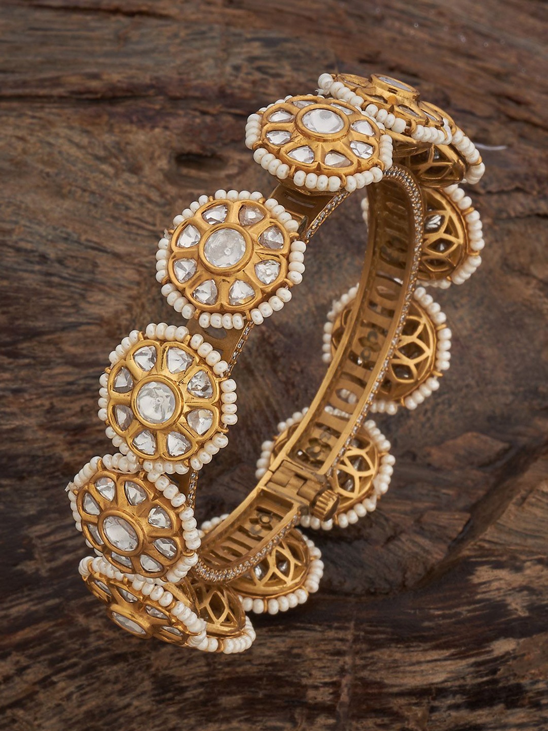 

Kushal's Fashion Jewellery Gold-Plated Kundan-Studded Bangle