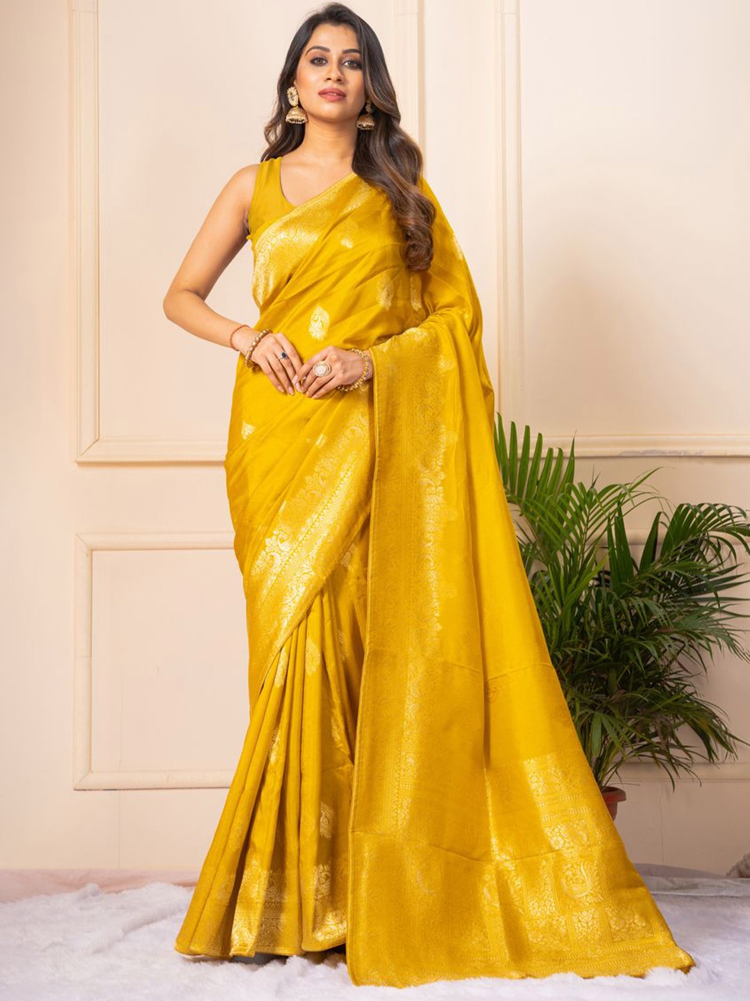 

KAJREE Woven Design Zari Pure Silk Jamdani Saree, Yellow