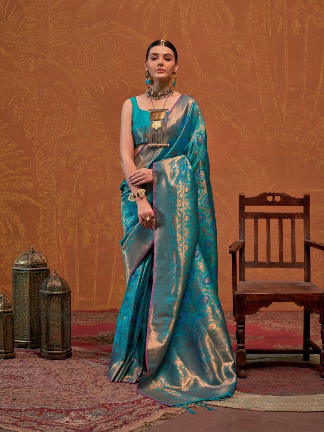 

BLENDIFY Ethnic Motifs Woven Design Zari Banarasi Saree, Blue
