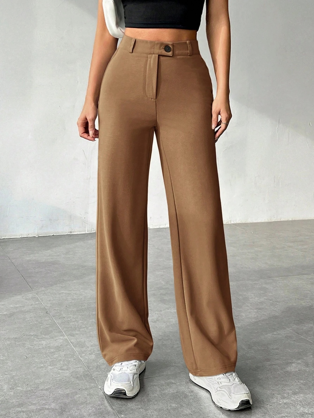 

FNOCKS Women Relaxed Loose Fit High-Rise Trousers, Beige