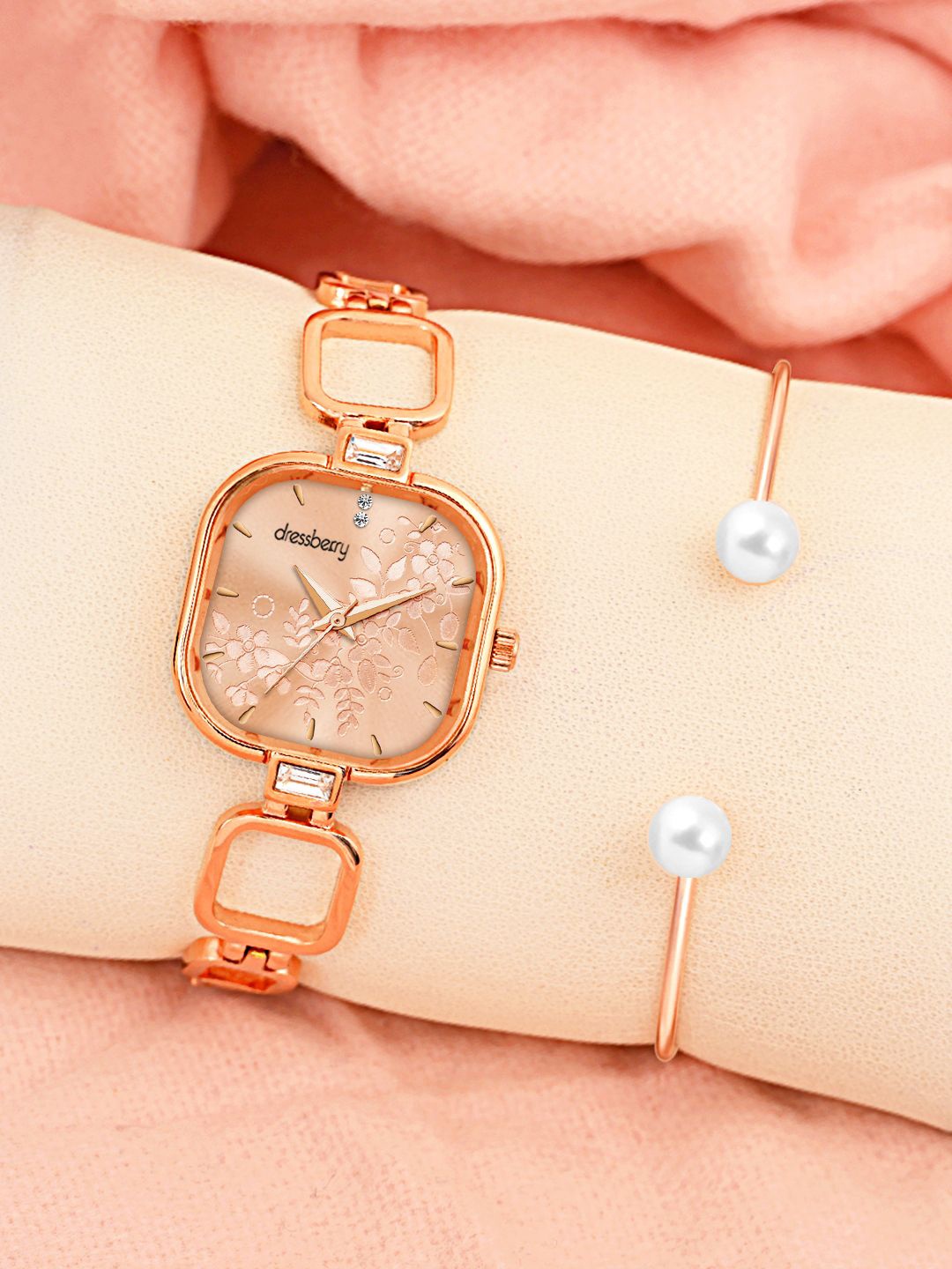 

DressBerry Women Watch & Bangle Gift Set, Rose gold