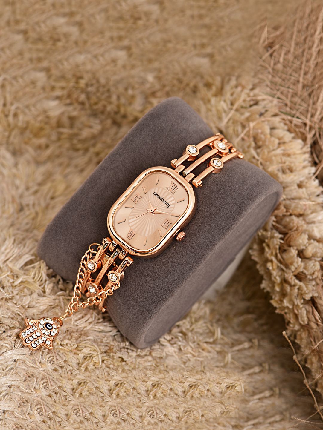 

DressBerry Women Watch With Charm Gift Set, Rose gold
