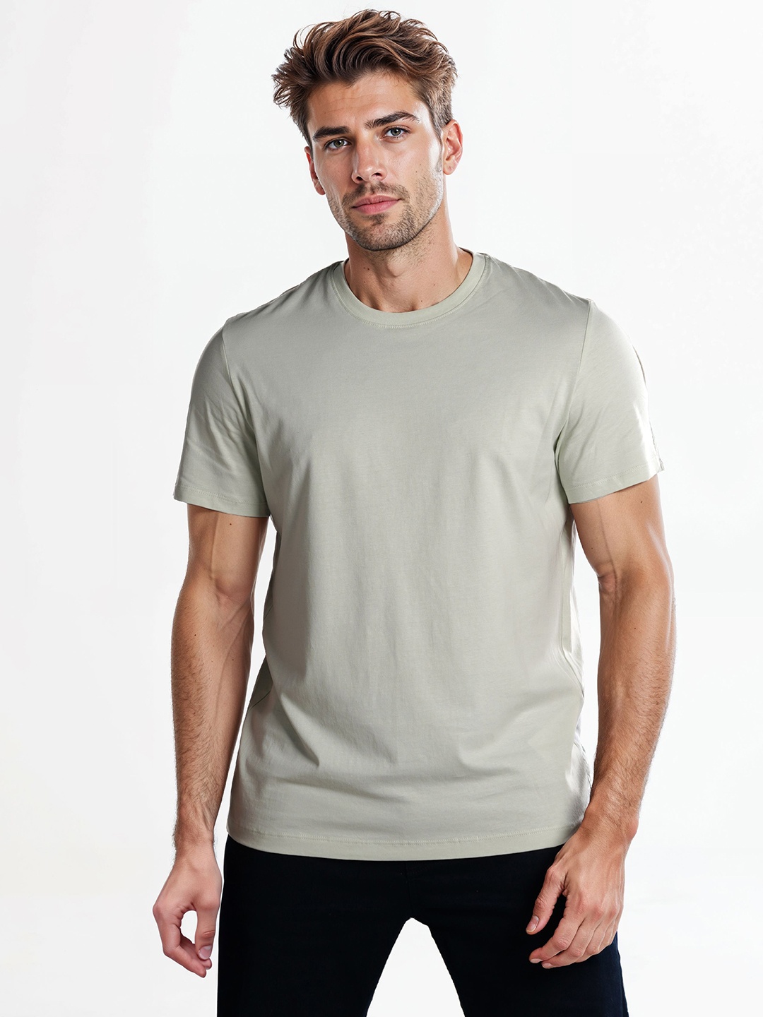 

Celio Men Solid Round Neck Cotton T-shirt, Beige