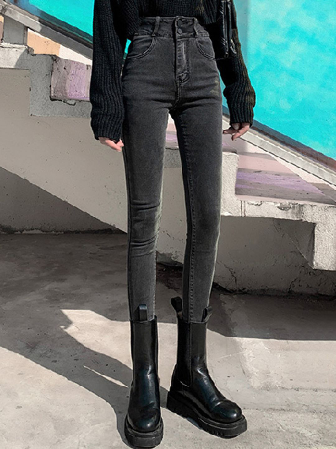 

bebe Women Straight Fit High-Rise Heavy Fade Jeans, Black