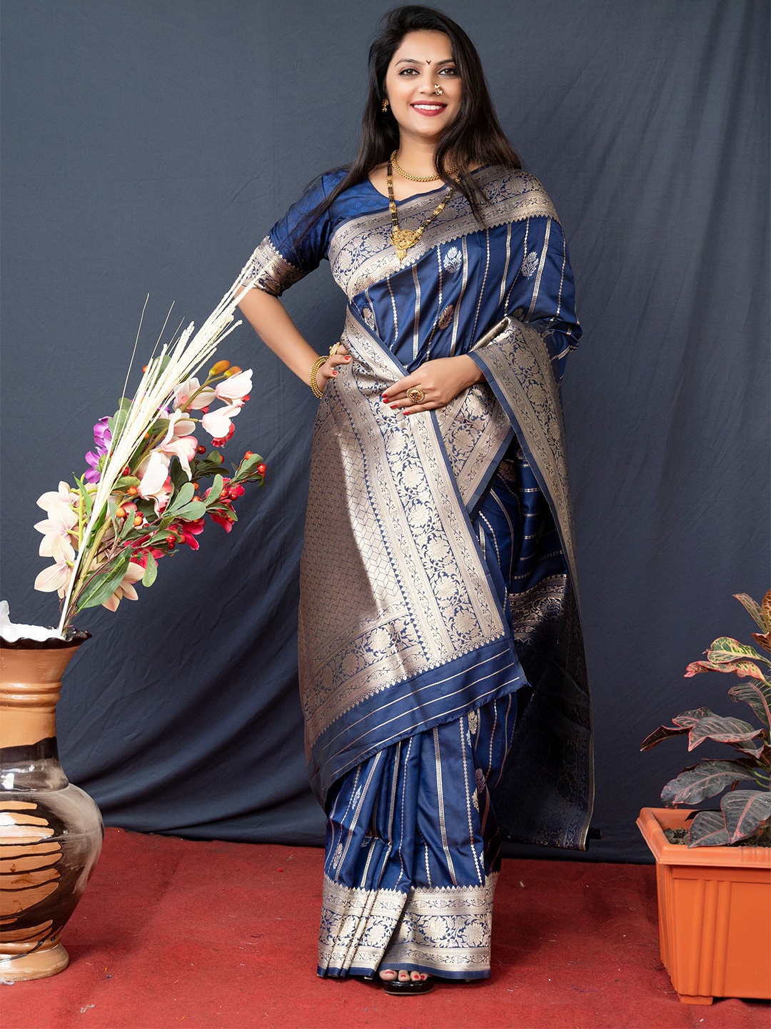 

Kandora Woven Design Zari Pure Silk Banarasi Saree, Navy blue