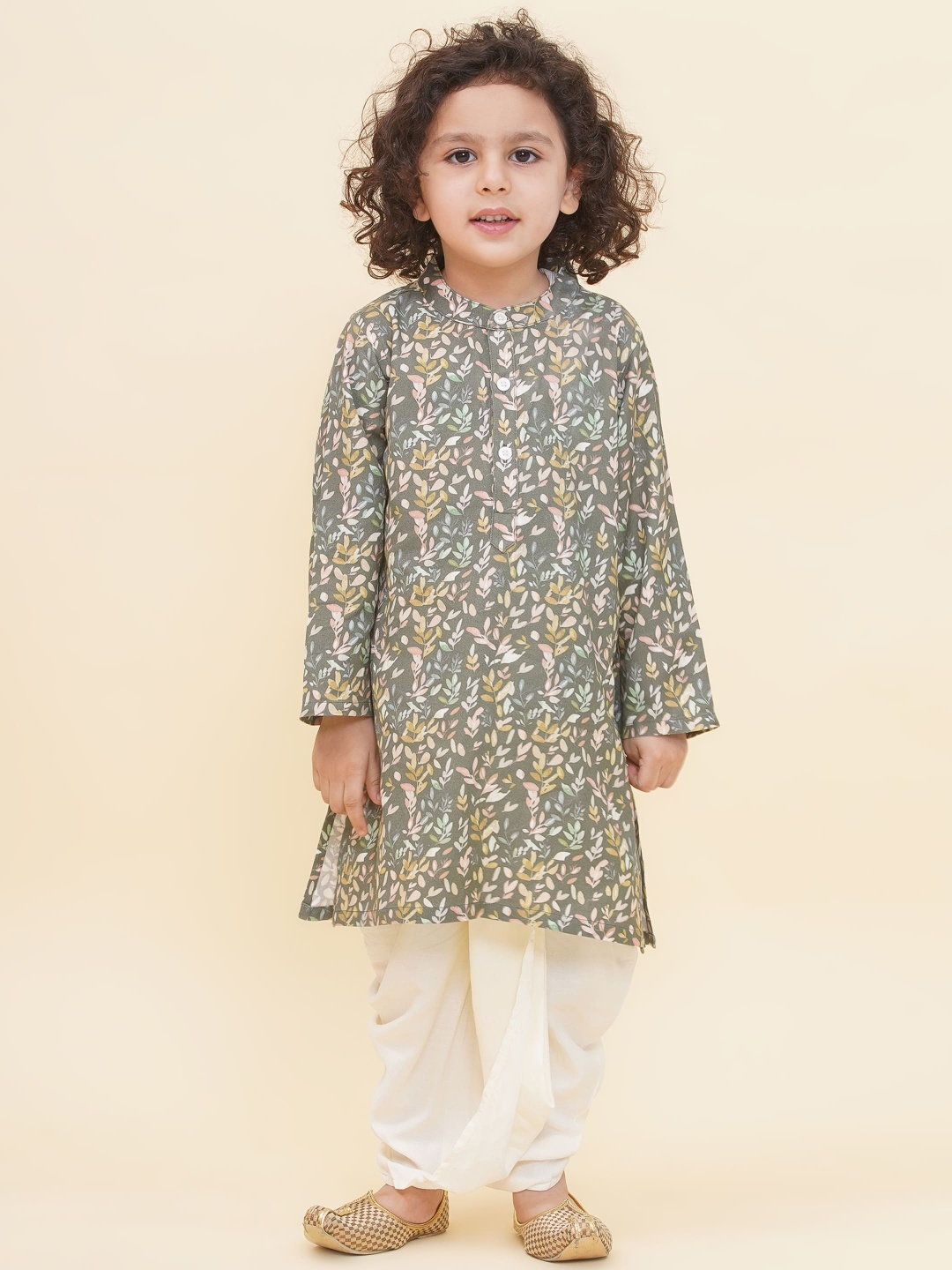 

Sethukrishna Boys Floral Printed Band Collar Straight Kurta With Dhoti Pants, Green