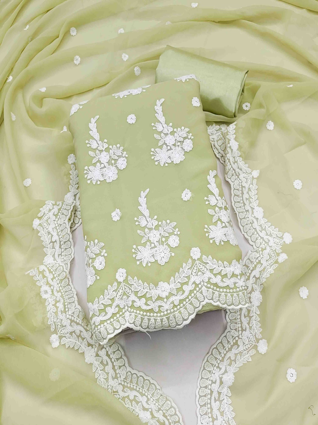 

Blissta Floral Embroidered Unstitched Dress Material, Green
